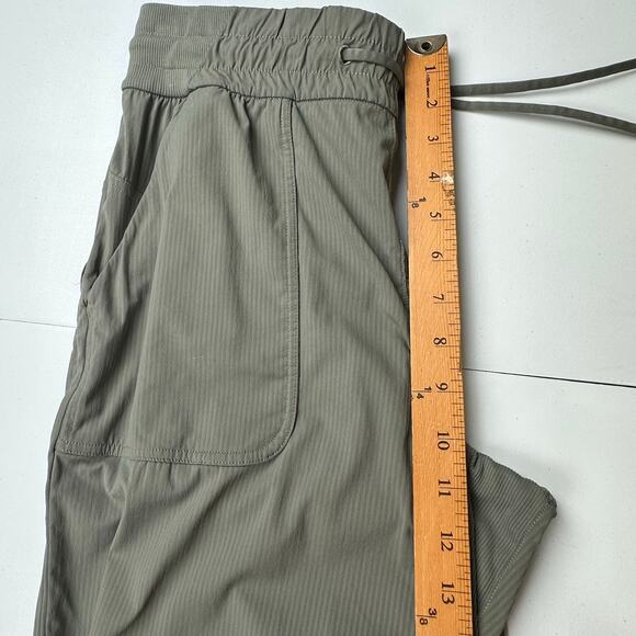 Lululemon Beyond The Studio Crop Pants Womens 8 Grey Sage Comfort Active Casual - Picture 10 of 13